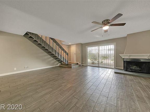 3rd image of 602 Willow Green Dr