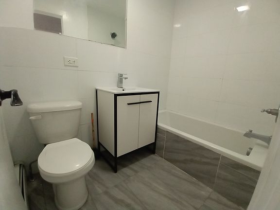 4th image of 335 Whiton St #37E