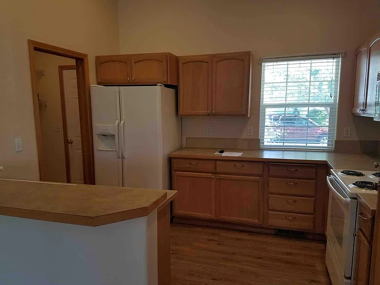 6329 N Lafayette Ln — Photo 4