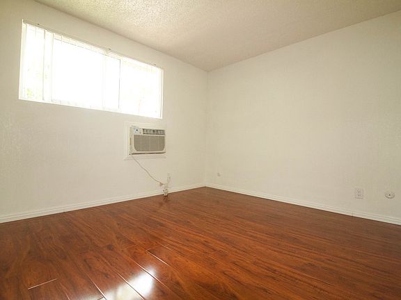 5th image of 393 Adena St APT 33