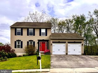 1705 Ashcombe Dr, Dover, PA