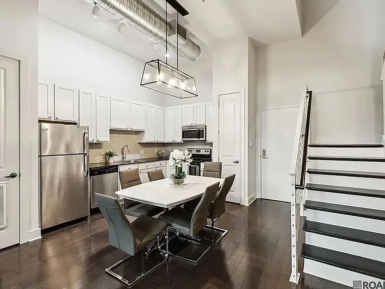 333 E Boyd Dr #16 — Photo 2