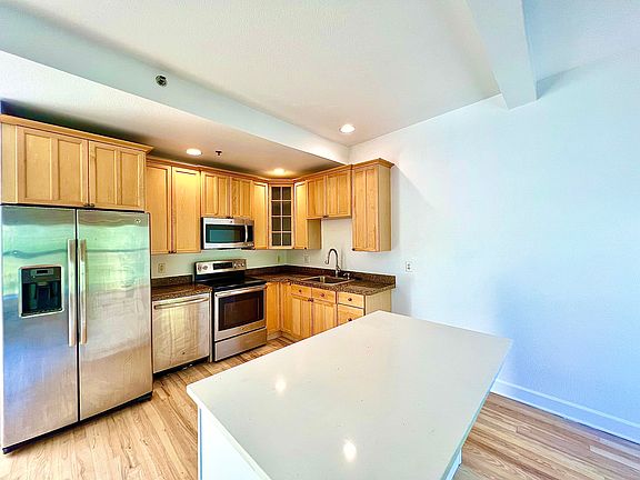 4th image of 800 E 18th Ave APT 202