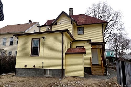 4th image of 149 Black Rock Ave Unit 149