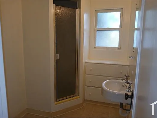 Studio, 300 sqft, $2,250 — Photo 2