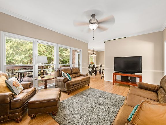 4th image of 5010 Hickory Lake Ln
