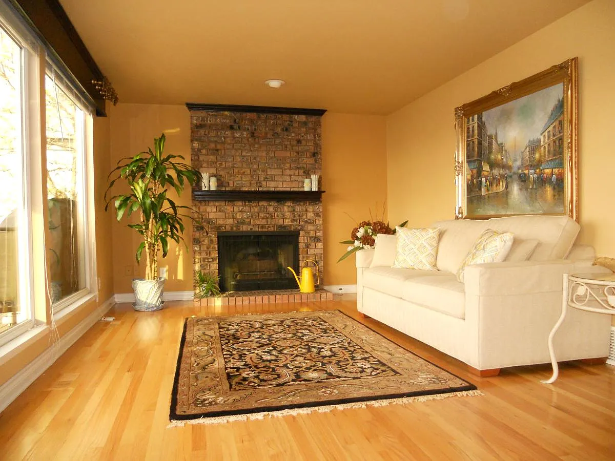 4 bed, 2.5 bath, 3360 sqft, $3,800 — Photo 4