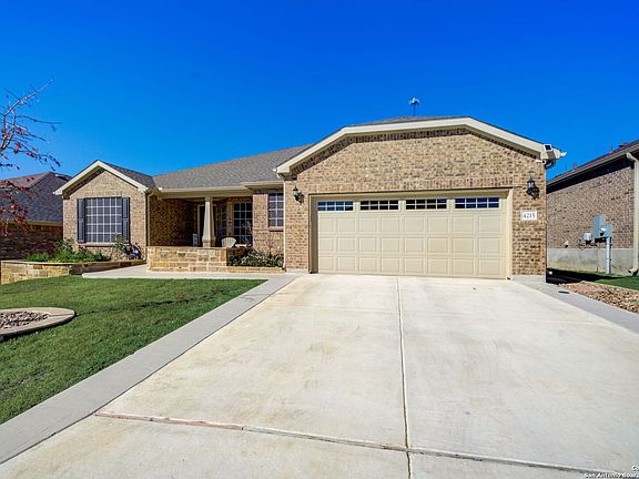 3rd image of 4215 FIESTA WAY
