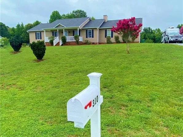 310 Dogwood Acres Ln, Madison, NC 27025