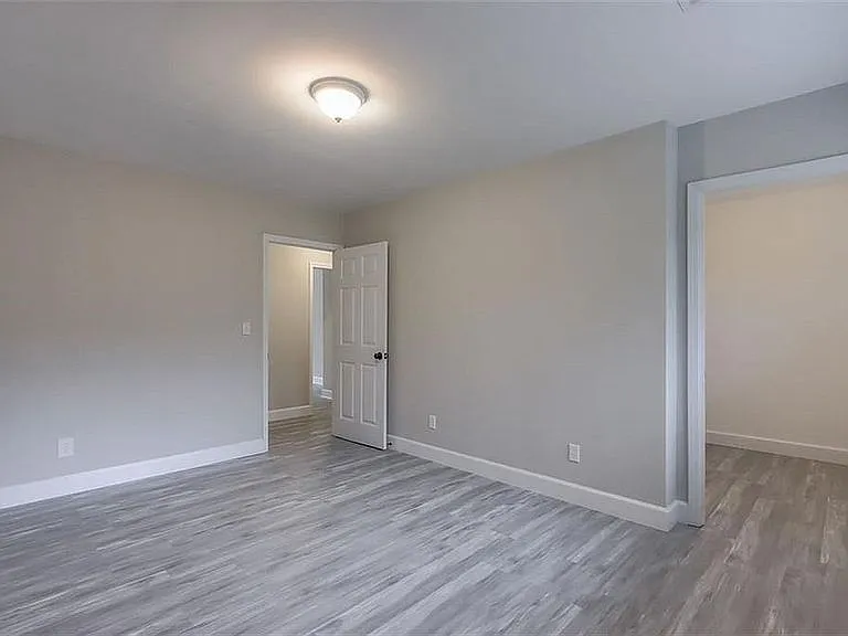 4056 Dallas Acworth Hwy NW — Photo 17