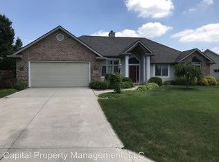 10912 Martin Creek Xing, Fort Wayne, IN 46845