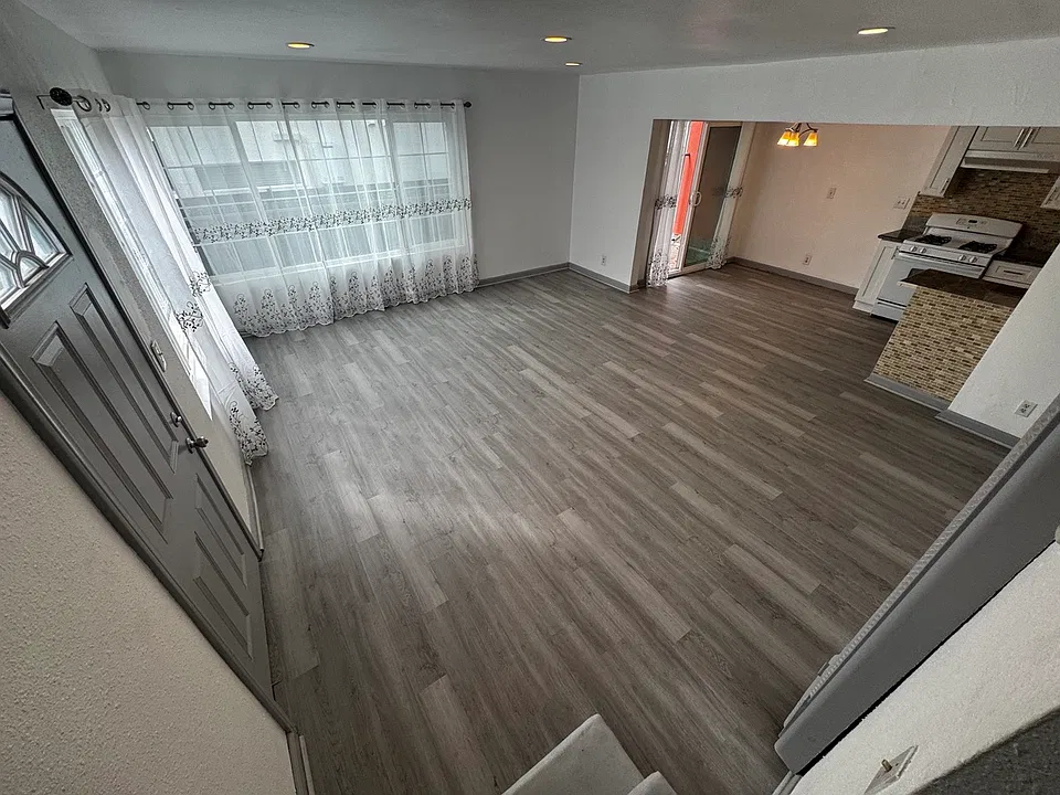 3007 Alsace Ave #2