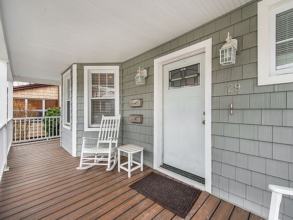 3rd image of 29 Washburn Pl Floor 1