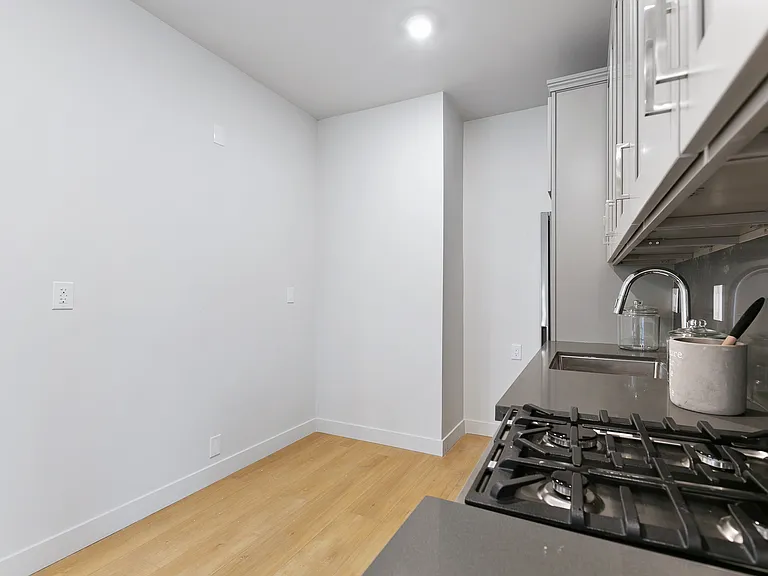 5135 Marathon St #3A — Photo 2