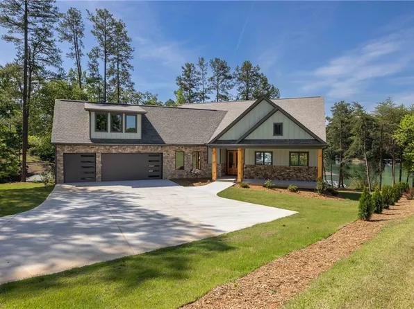 713 Bay Harbor Ln, Seneca, SC 29672