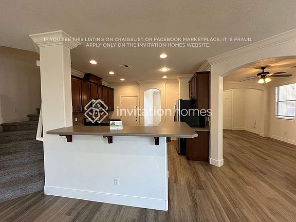 4th image of 7221 Almerta Ave