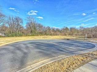 2129 Willow Manor Rd, Charlotte, NC 28209