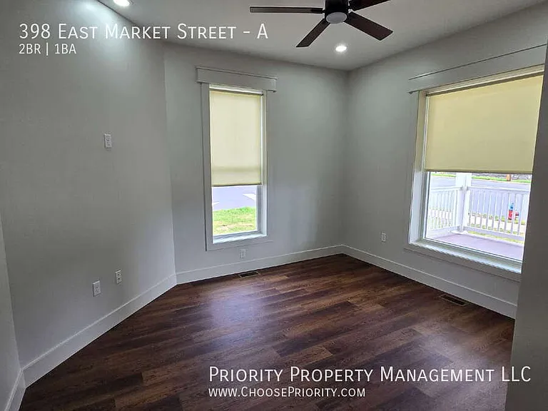 398 E Market St #A — Photo 13