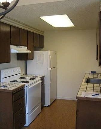 Full Galley Kitchen!