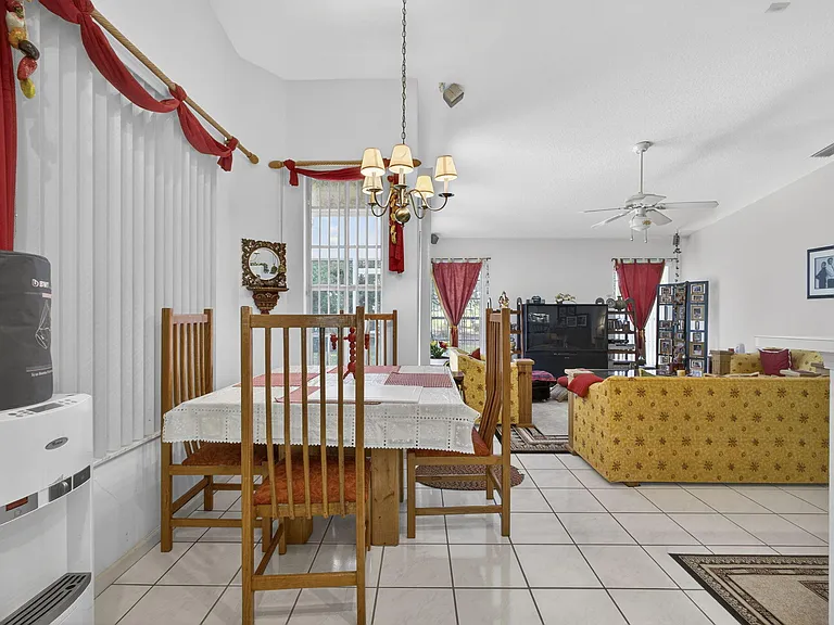 1940 S Club Dr — Photo 24