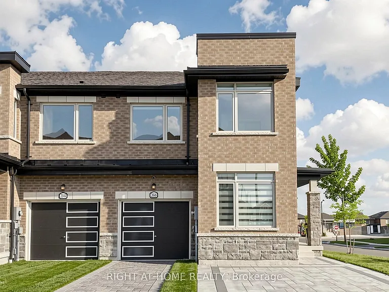 2046 Cameron Lott Cres — Photo 2