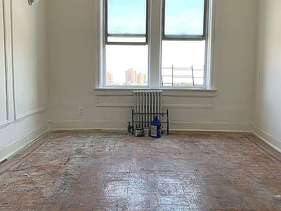 3rd image of 550 Fort Washington Ave APT 4B