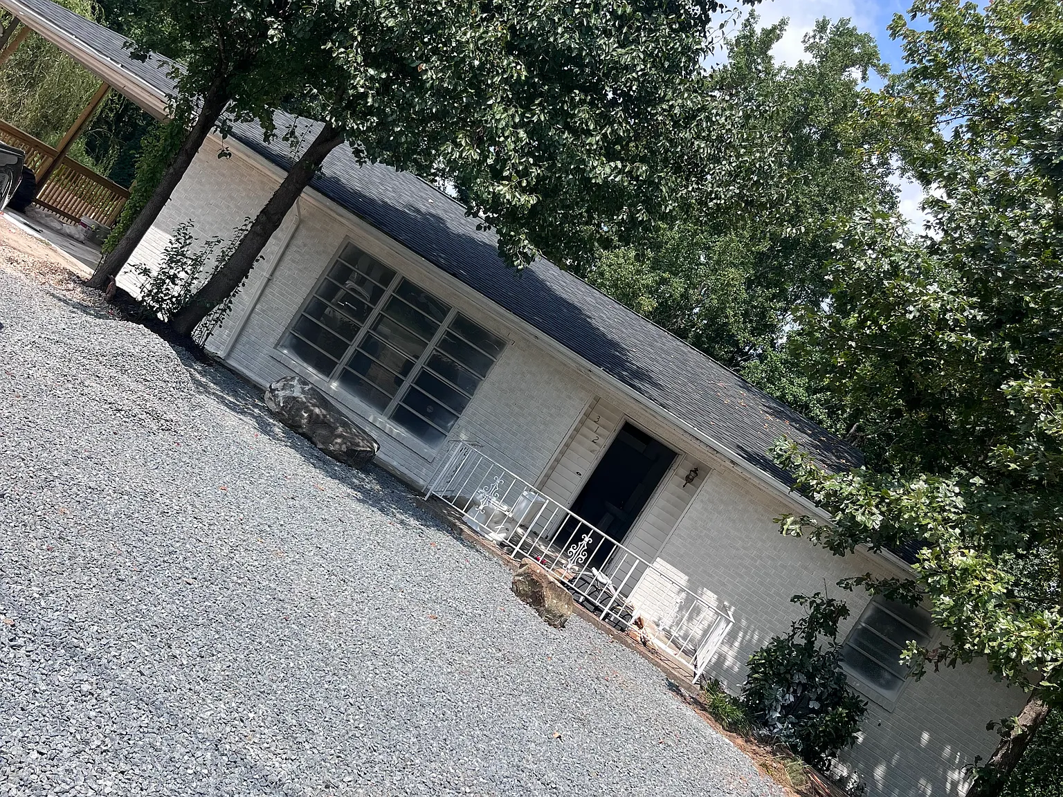 312 Davis Park Rd — Photo 4