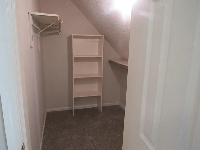 8709 N Lathrop Ave — Photo 13