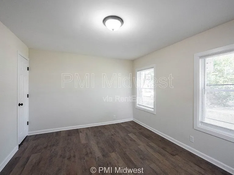514 N Chester Ave — Photo 13