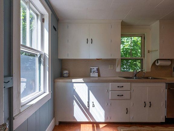 3rd image of 6 Thomas Street