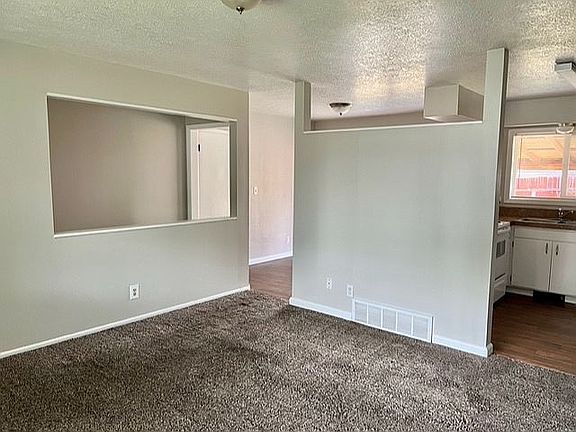 2nd image of 700 Davidson Dr
