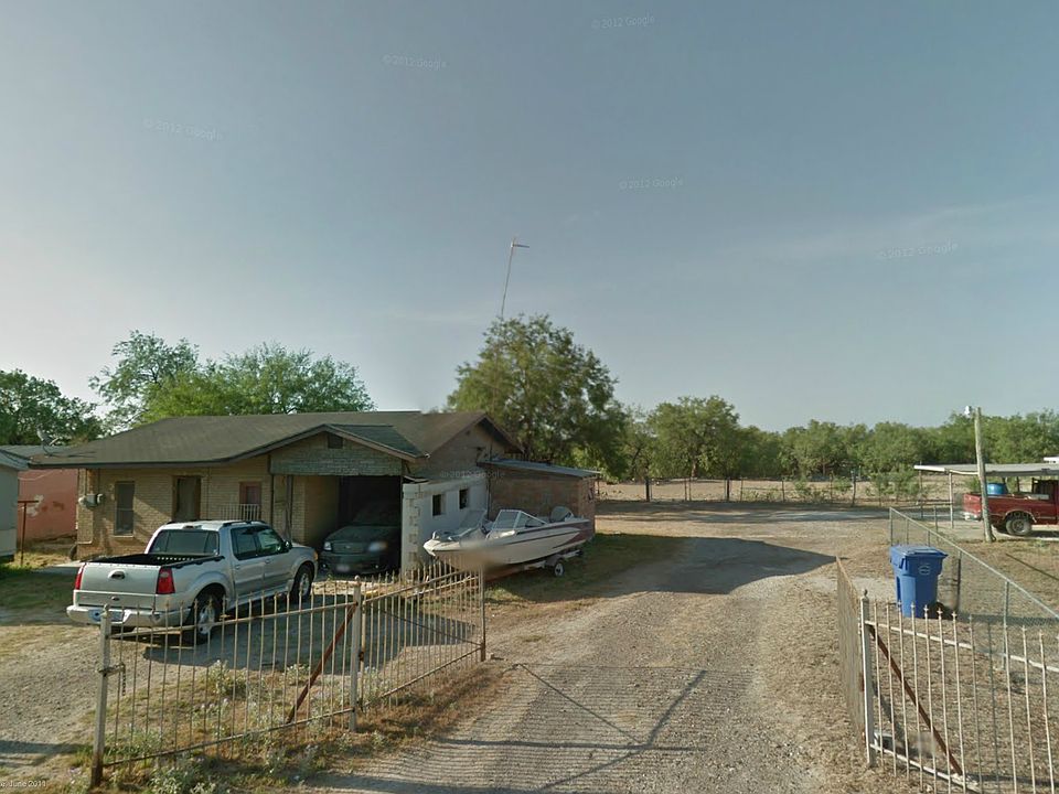 2nd image of 33 Juan Naranjo Rd