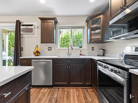 5th image of 46832 Hudson Rd #18