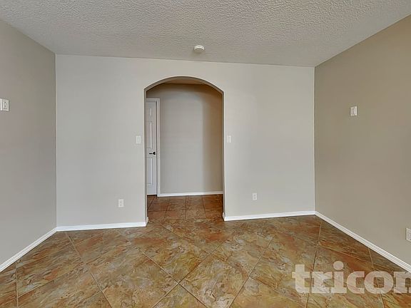 3rd image of 2736 Wilder Loop NE