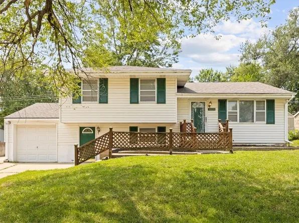 7817 NE 56th St, Kansas City, MO 64119