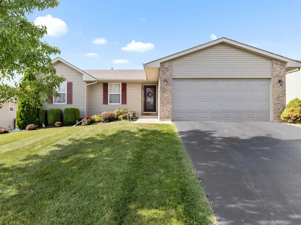 3034 Warwickshire Dr, Machesney Park, IL 61115