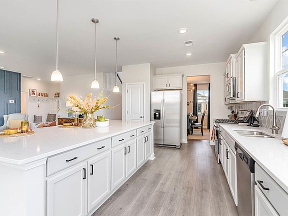 7th image of this home