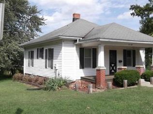 212 E 12th St, Higginsville, MO 64037