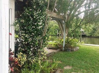 262 Island Cir, Sarasota, FL 34242