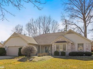 6649 Crabapple Dr, Troy, MI
