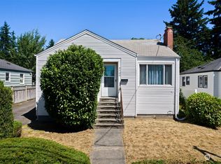 8924 5th Ave NE, Seattle, WA 98115