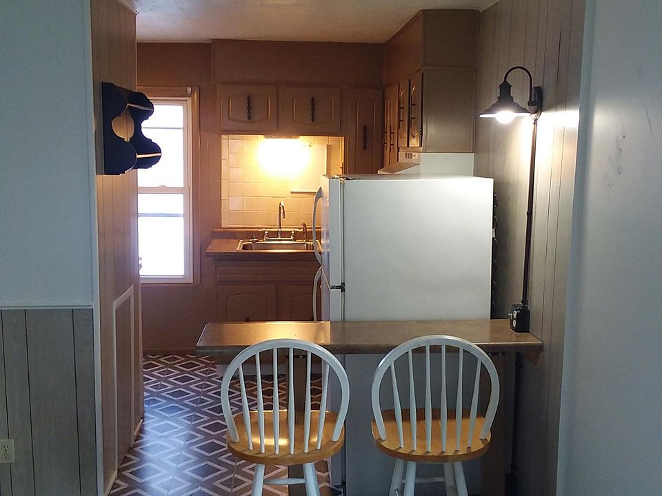 1st image of 3-136 Warner St #3