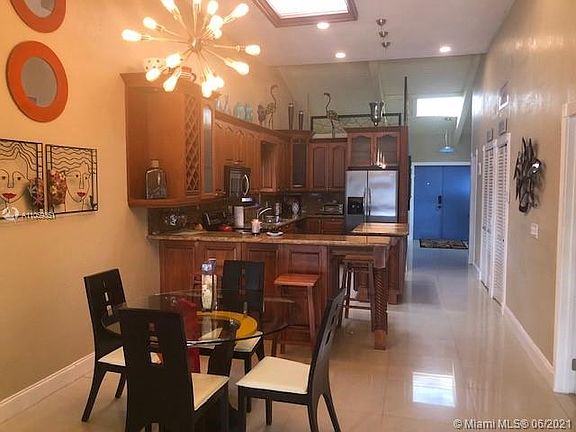 5th image of 2649 S Parkview Dr #2649