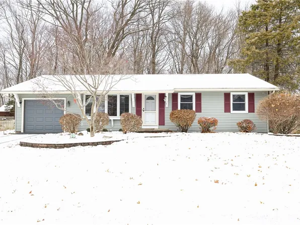 130 Marble Dr, Rochester, NY 14615