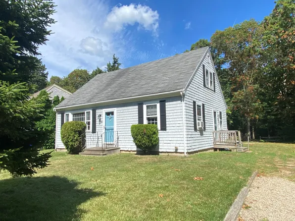 89 Shorewood Drive, Mashpee, MA 02649