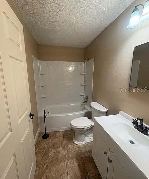 105 Sunshine Blvd — Photo 8