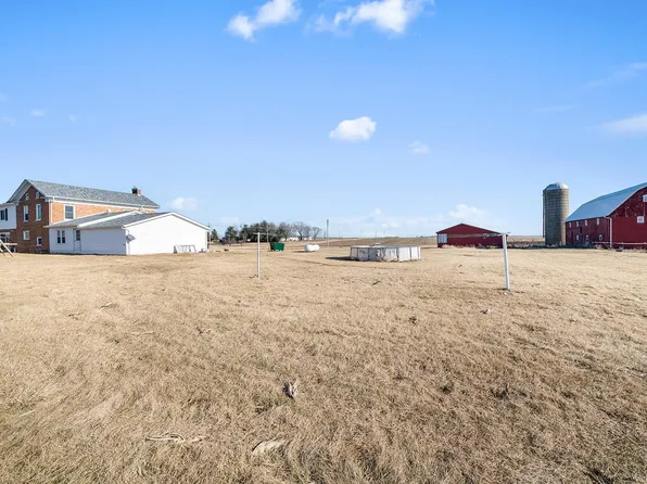 11015 W Haldane Rd, Polo, IL 61064