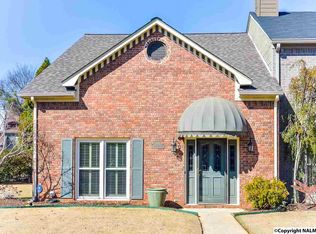 1556 River Bend Pl SE, Decatur, AL 35601