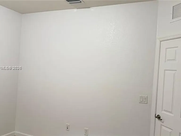 737 SE 37th Pl #737 — Photo 21