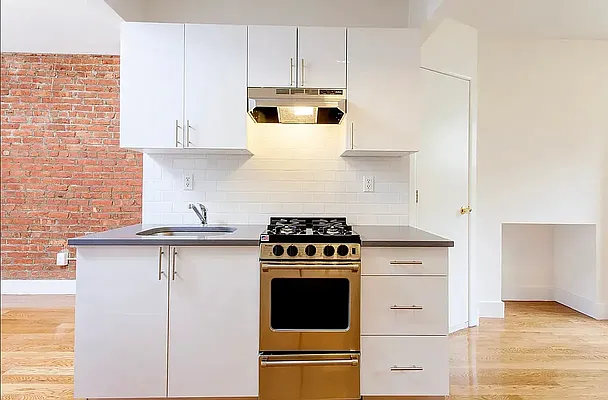 Rented by Compass | media 2